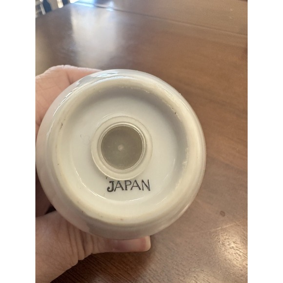 VTG Style House Salt & Pepper Shakers Fine China "Rosette" 3 1/2" Made In Japan - Picture 4 of 6